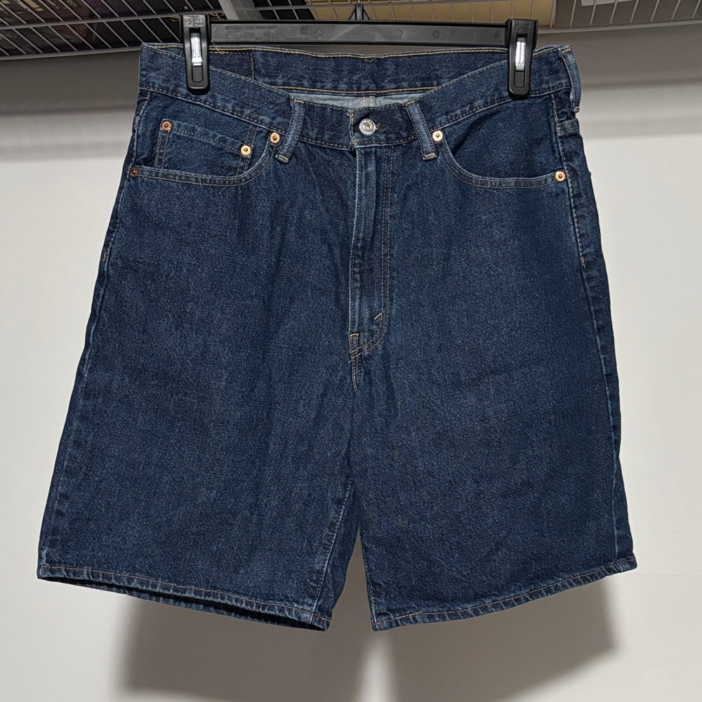 Like New Levi's 550 Jeans Shorts.  Size 38 Waist w/ Inseam Approx 9".